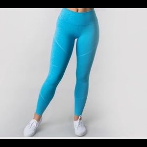 Alphalete R6 cayman blue revival leggings